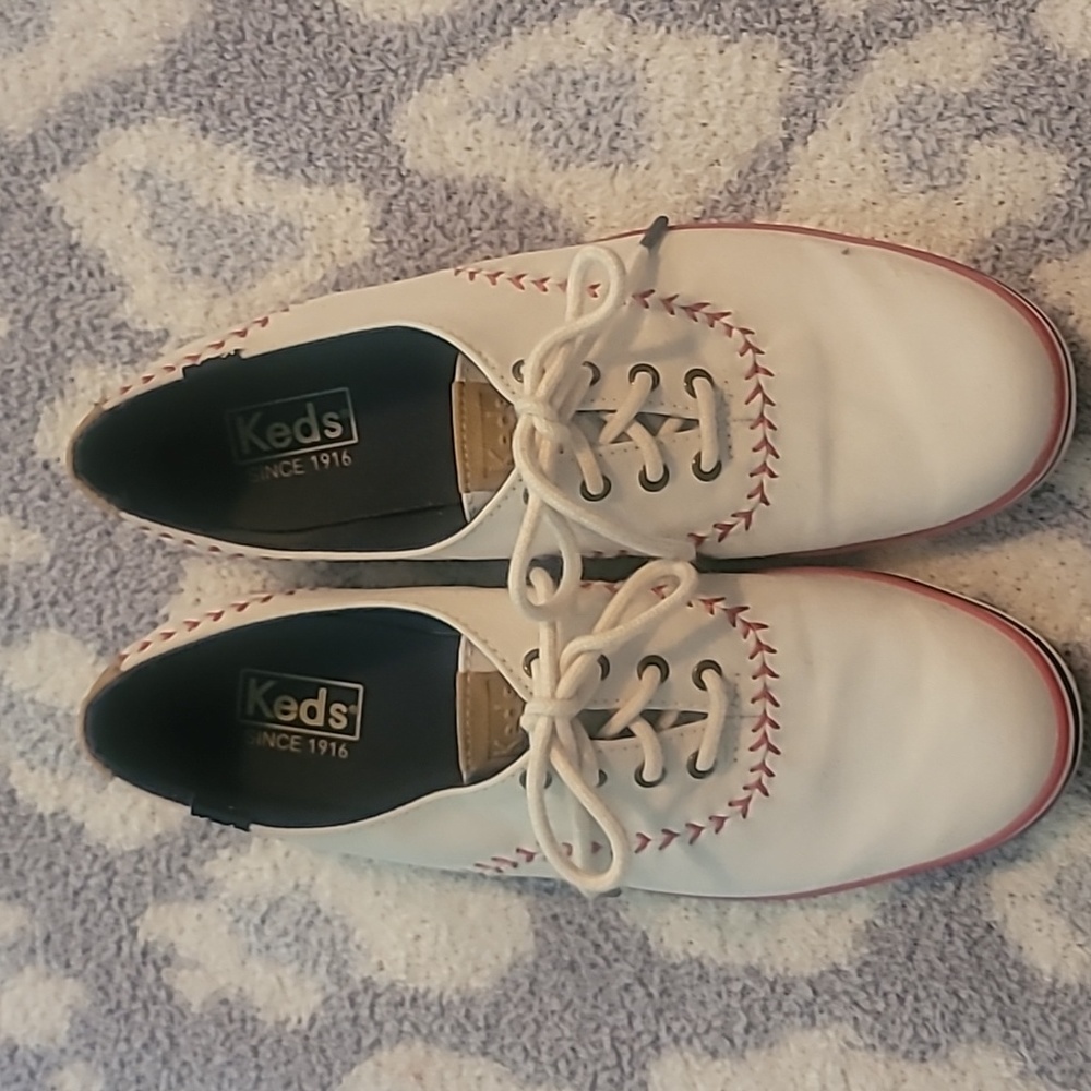Keds Size 8.5 baseball sneakers